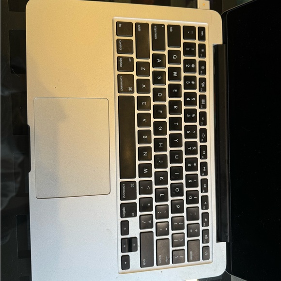 MacBook Pro 13 Inch (Late 2013) - Picture 2 of 5
